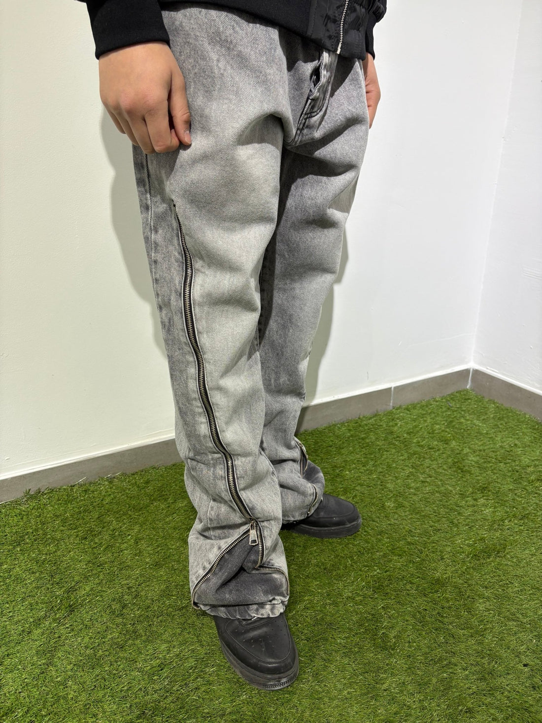 JEANS FLARE MOD.ZAR* - 𝑵𝑼𝑨𝑹 𝑯𝑶𝑴𝑴𝑬